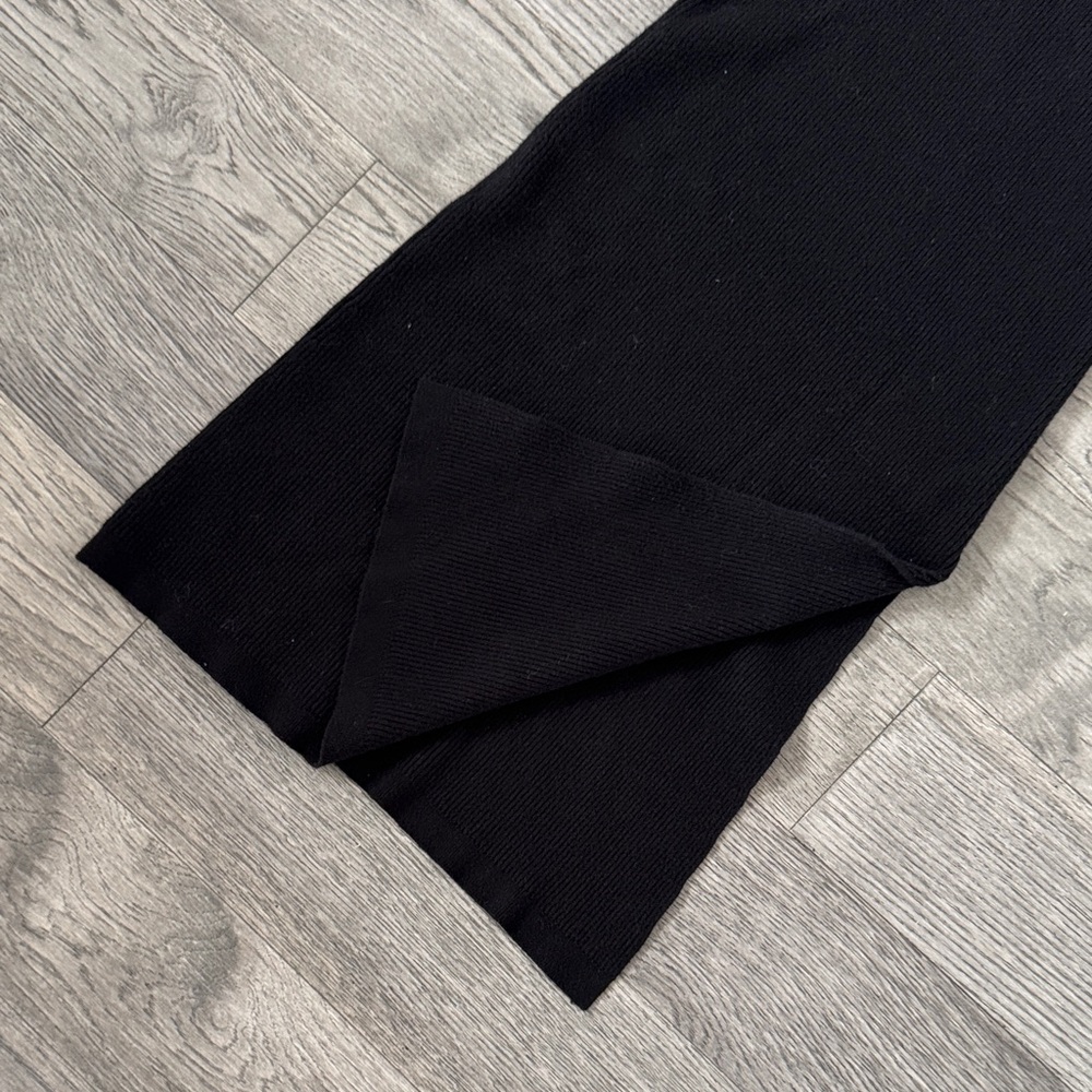 🌼WAYF🌼 Black Long Sleeve Cut-Out Dress - Picture 5 of 13